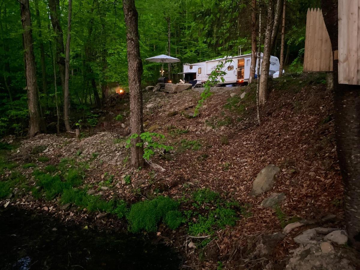 Rv Adventure Roscoe Pet Friendly Hotel Buitenkant foto
